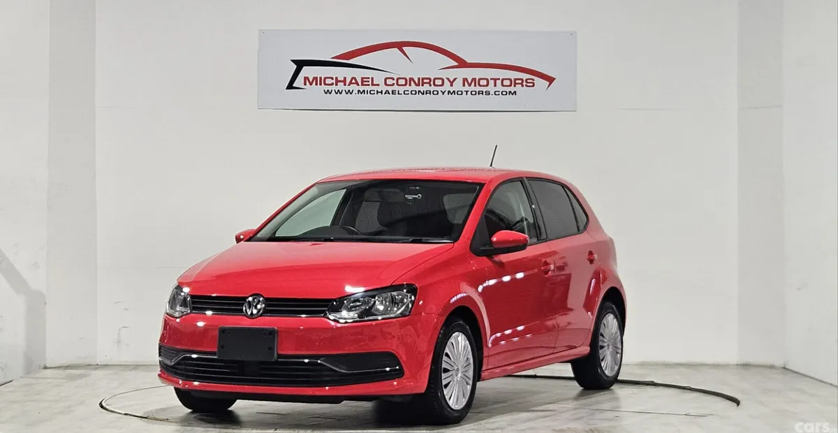 Volkswagen Polo Hatchback, Petrol, 2014, Red