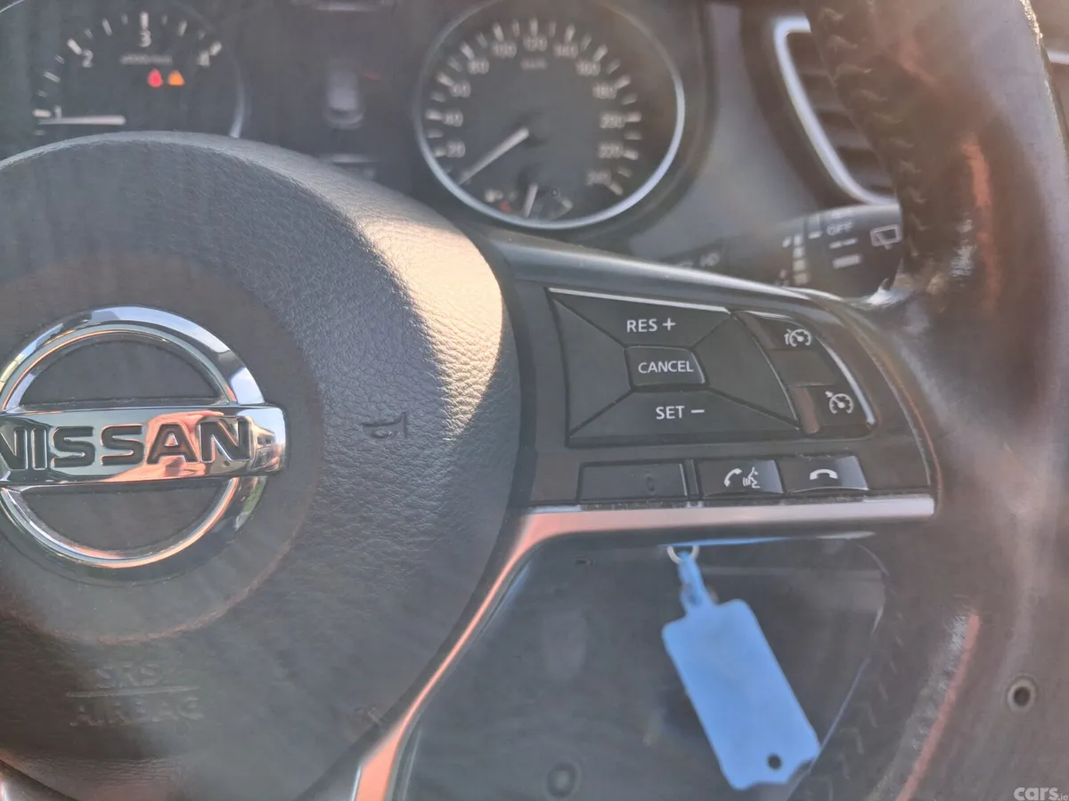 Nissan Qashqai SUV, Diesel, 2017, White