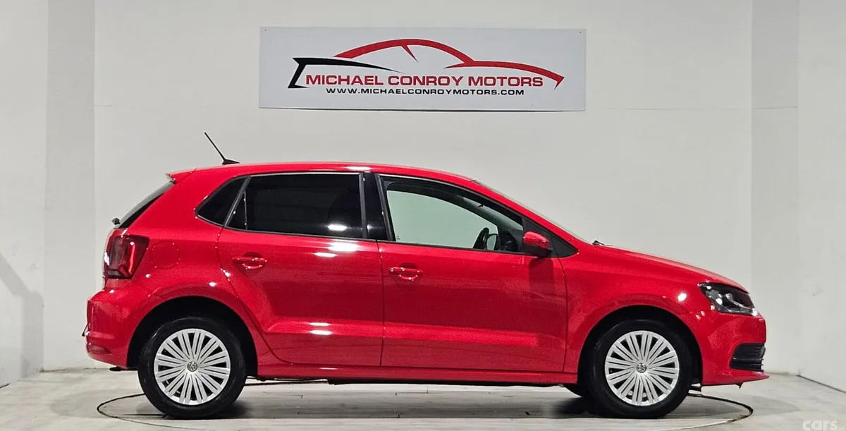 Volkswagen Polo Hatchback, Petrol, 2014, Red