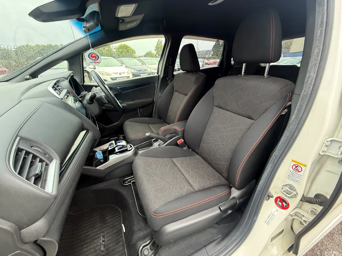 Honda Fit Hatchback, Petrol Hybrid, 2013, White