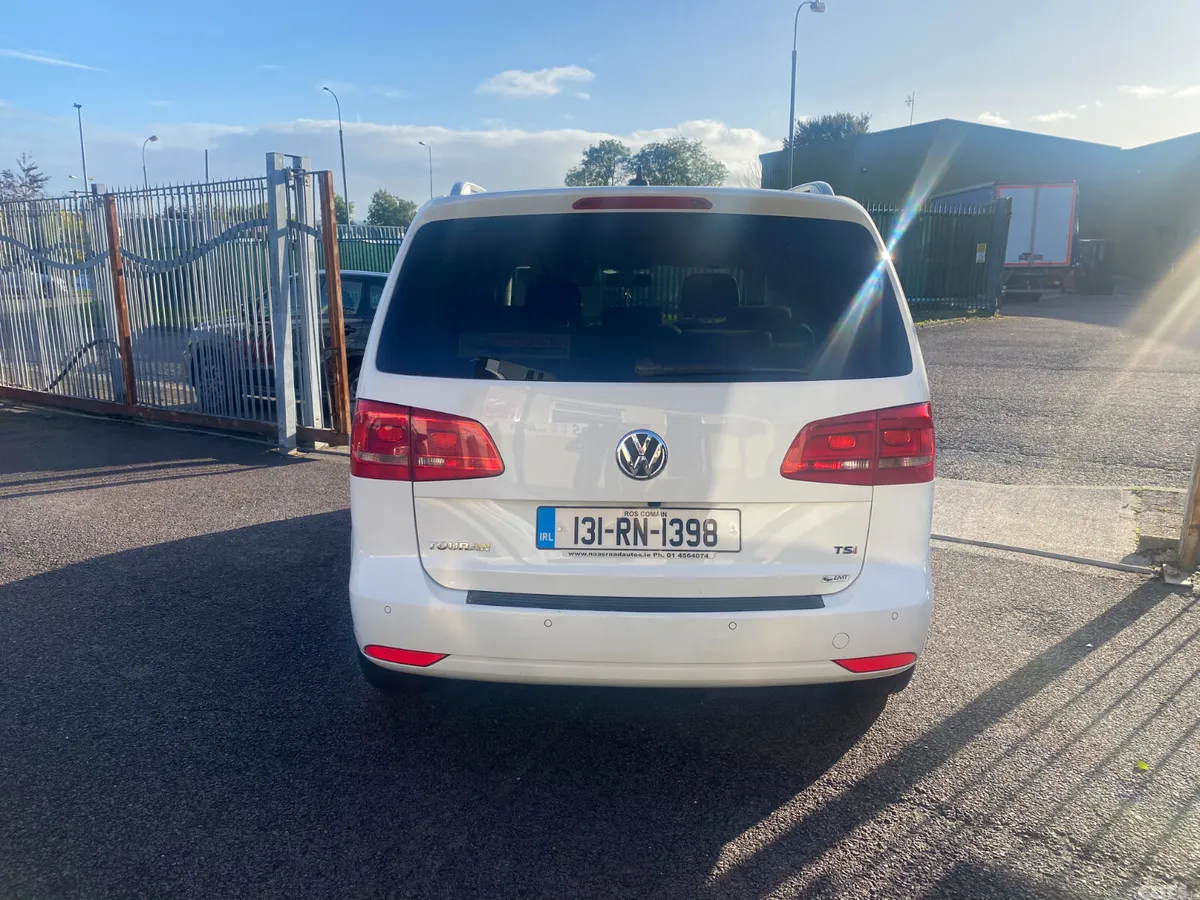 Volkswagen Touran MPV, Petrol, 2013, White