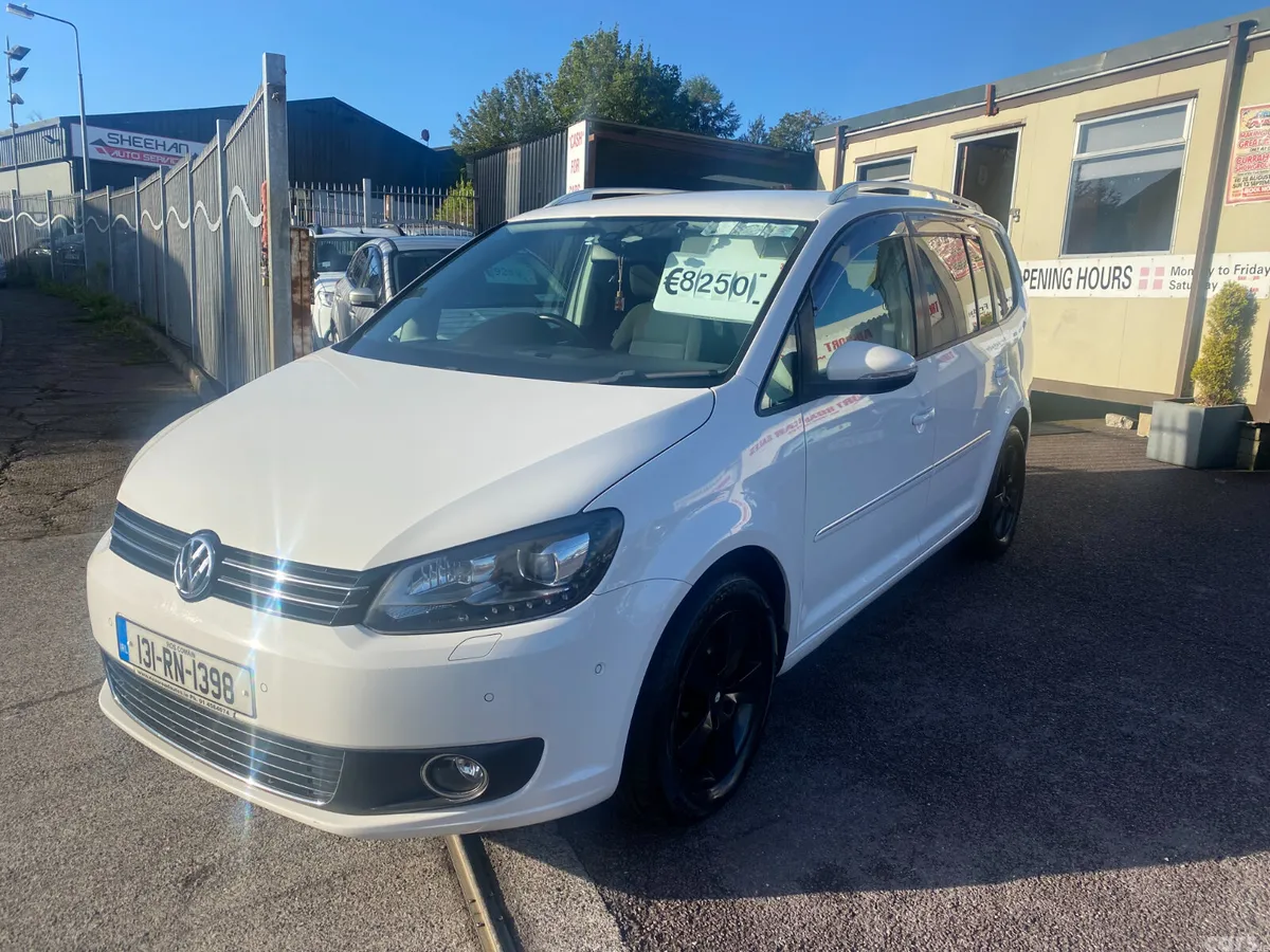 Volkswagen Touran MPV, Petrol, 2013, White