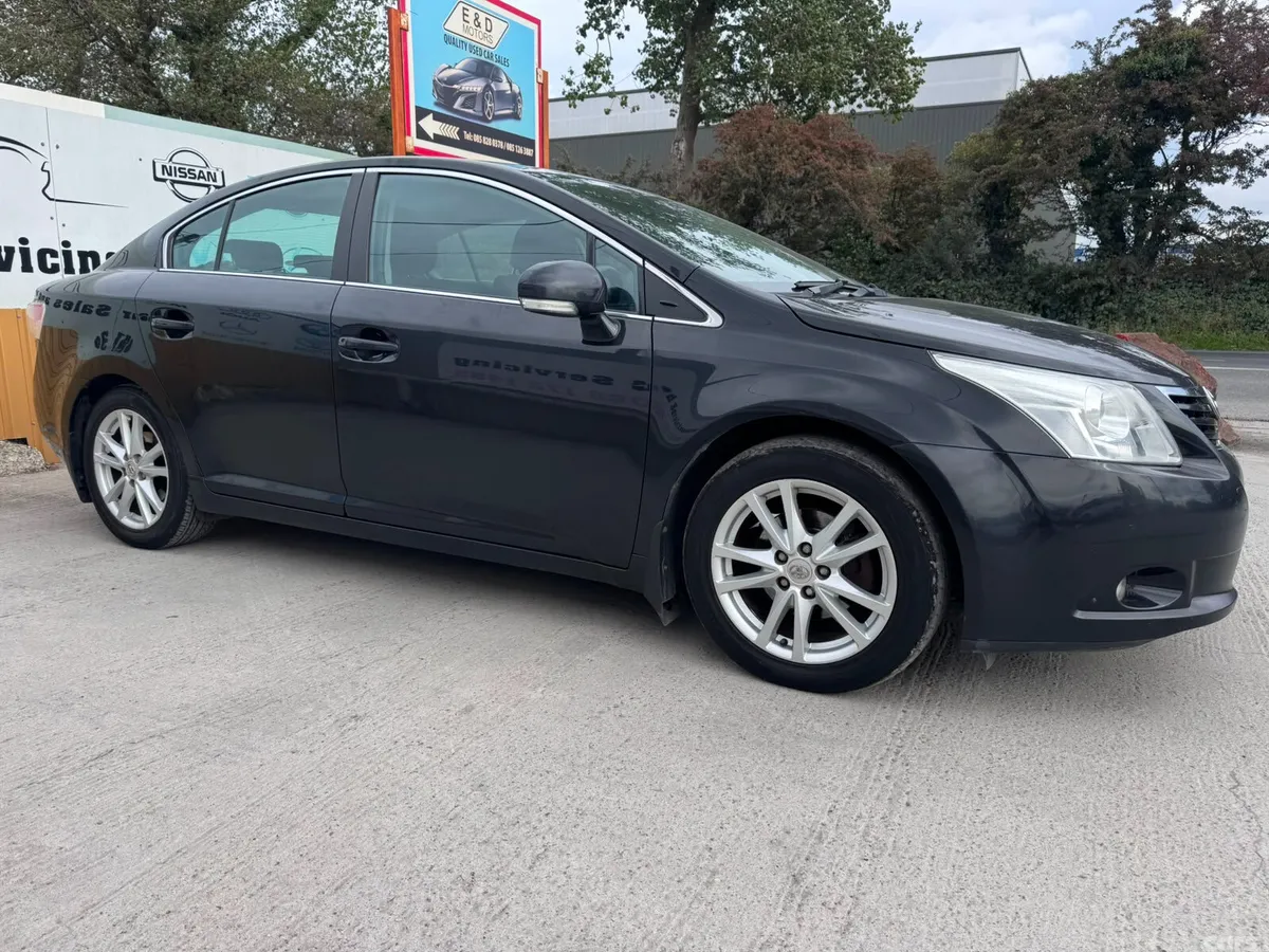 Toyota Avensis Saloon, Diesel, 2011, Black