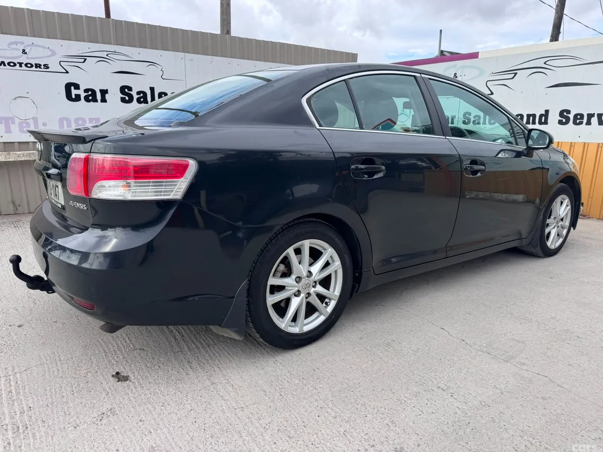 Toyota Avensis Saloon, Diesel, 2011, Black