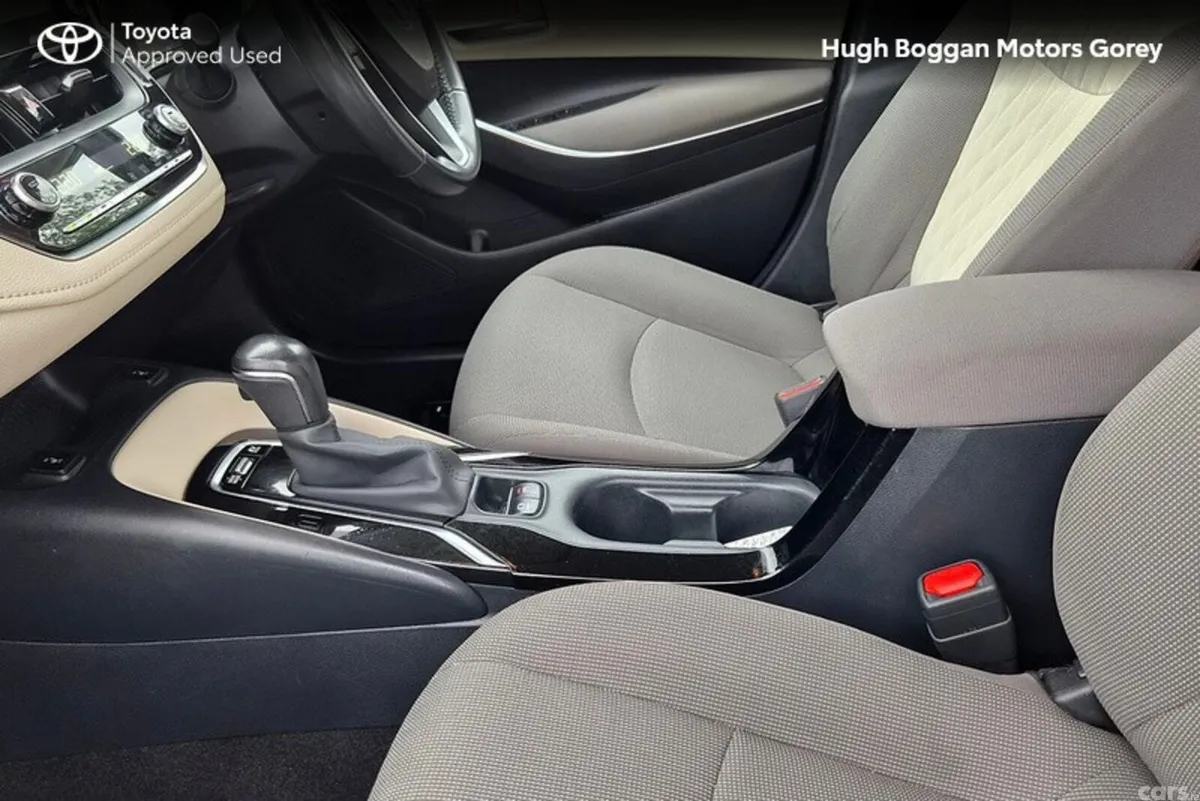 Toyota Corolla Saloon, Petrol Hybrid, 2022, Grey