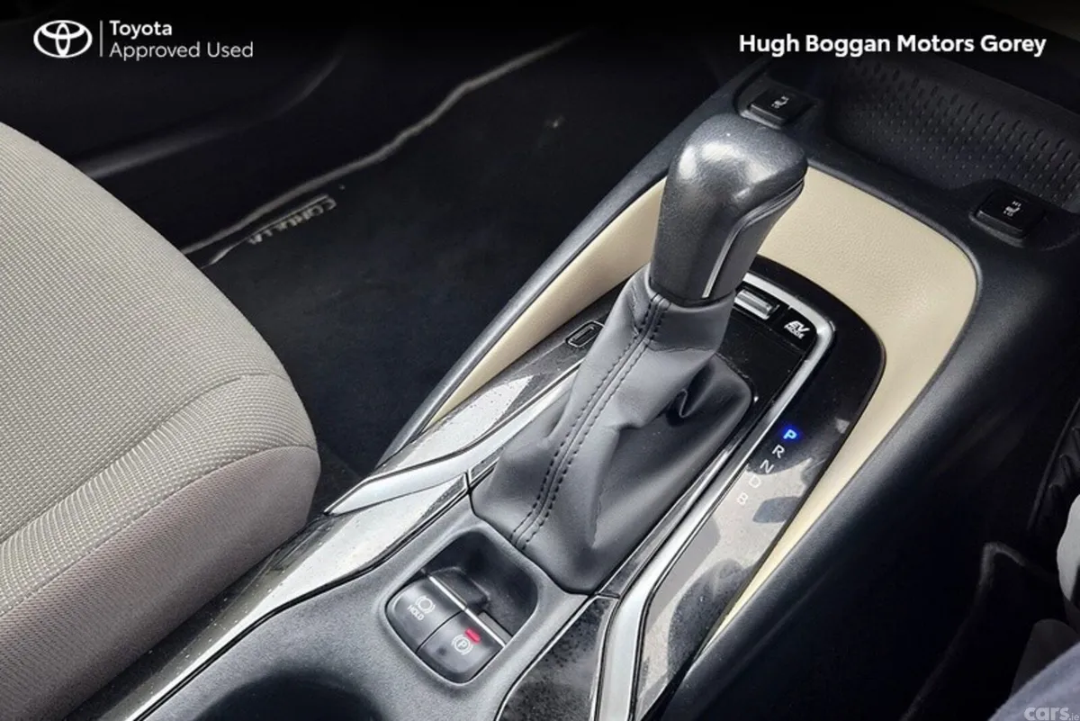 Toyota Corolla Saloon, Petrol Hybrid, 2022, Grey