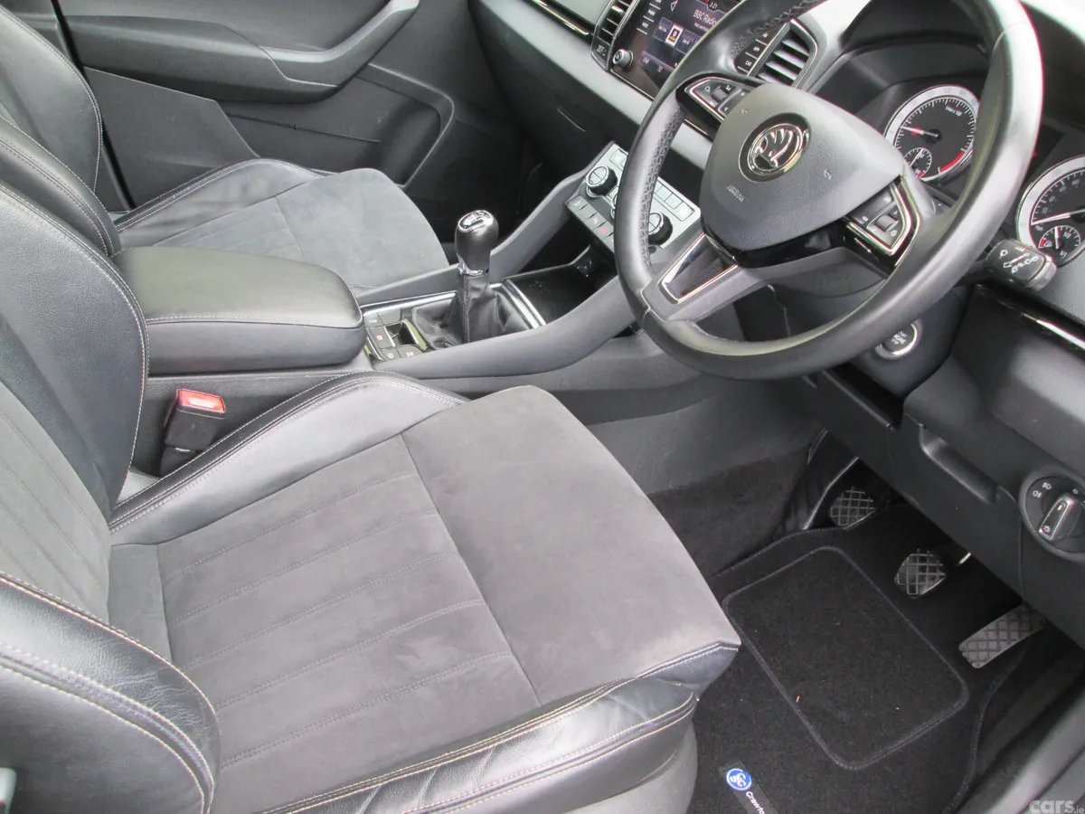 Skoda Karoq SUV, Diesel, 2018, Blue