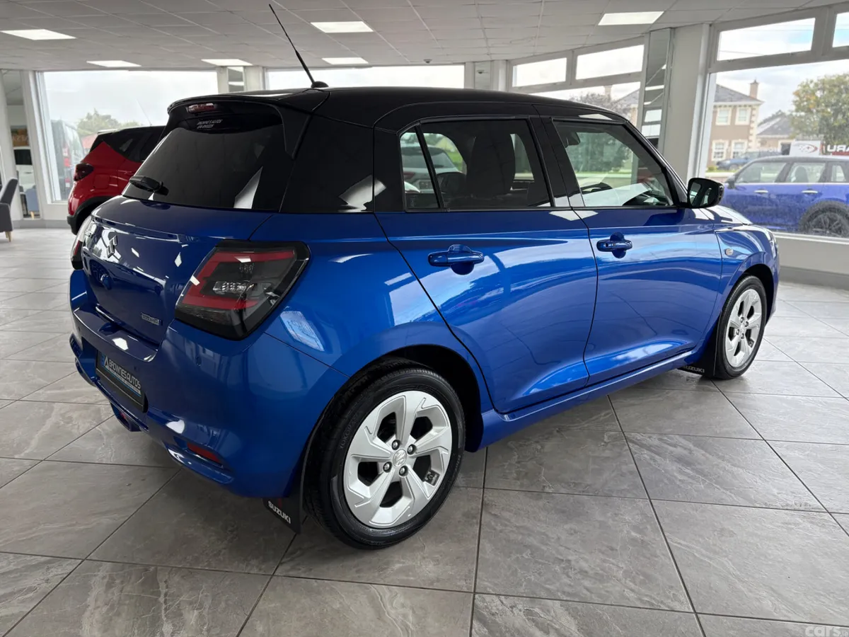 Suzuki Swift Hatchback, Petrol Hybrid, 2024, Blue