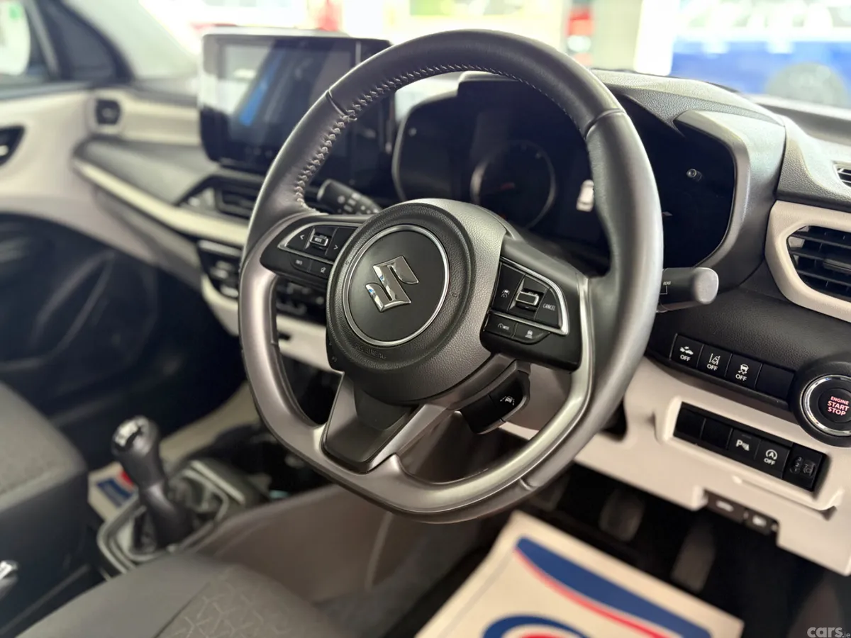 Suzuki Swift Hatchback, Petrol Hybrid, 2024, Blue