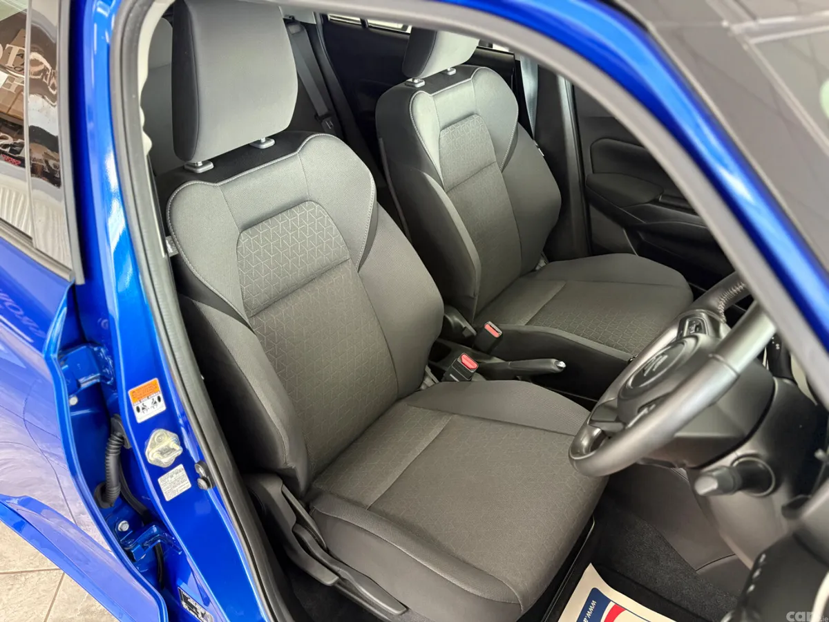 Suzuki Swift Hatchback, Petrol Hybrid, 2024, Blue