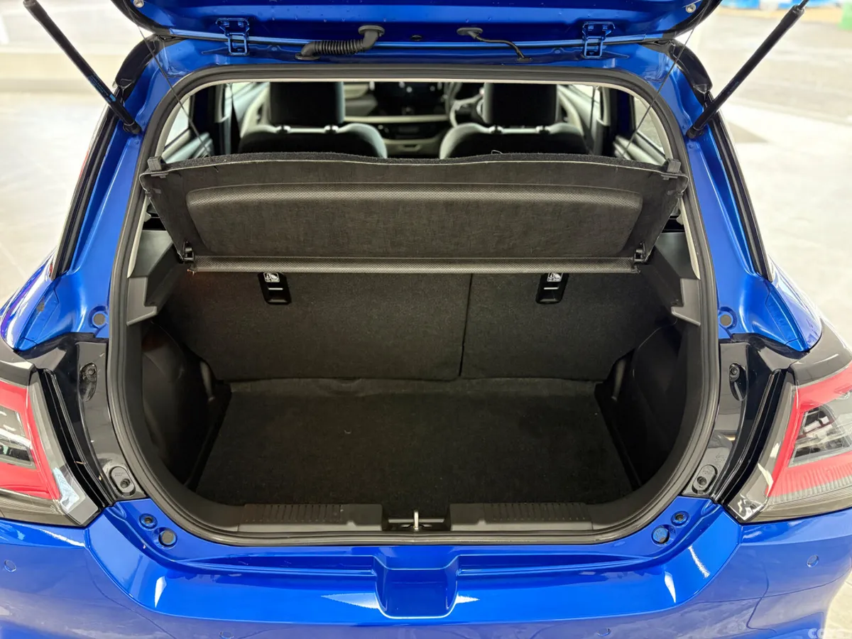 Suzuki Swift Hatchback, Petrol Hybrid, 2024, Blue