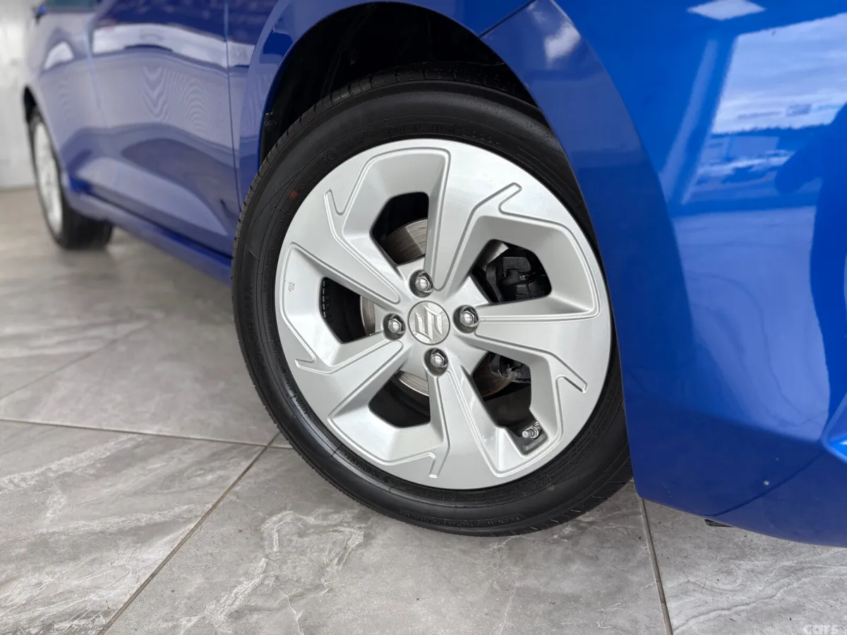 Suzuki Swift Hatchback, Petrol Hybrid, 2024, Blue