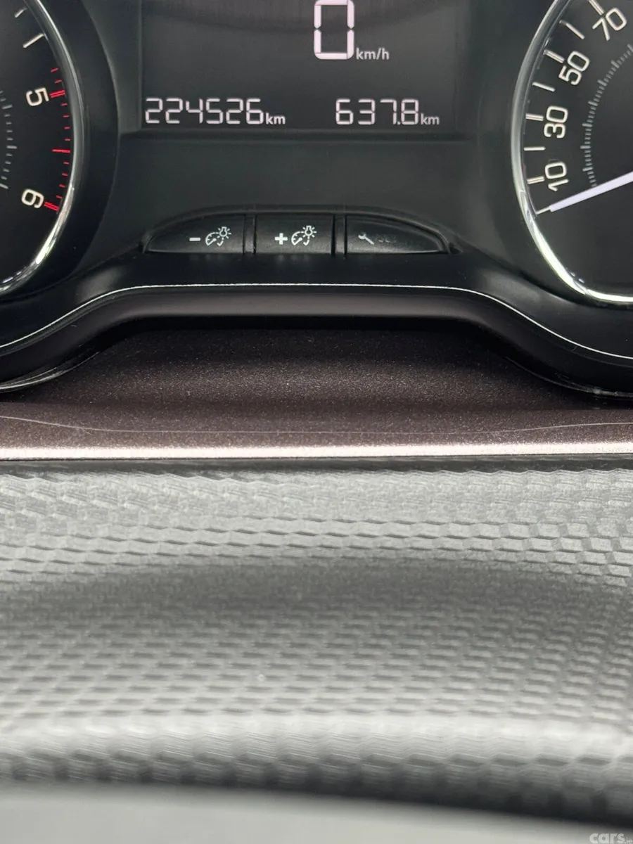 Peugeot 2008 SUV, Diesel, 2015, Brown