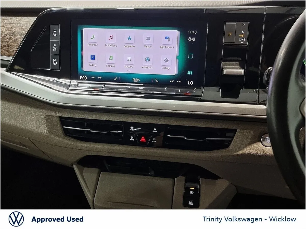 Volkswagen Multivan MPV, Petrol Plug-in Hybrid, 2025, Black