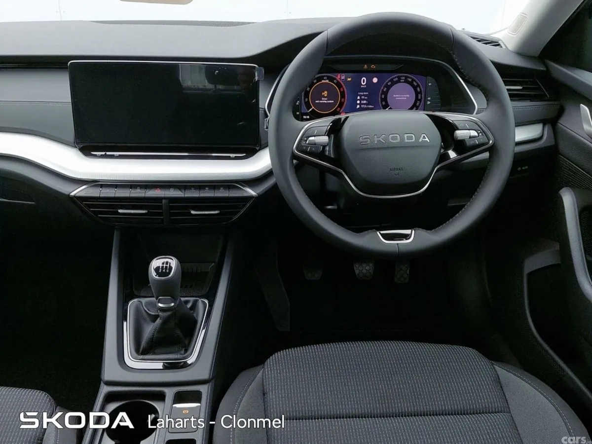 Skoda Octavia Saloon, Diesel, 2026, Grey