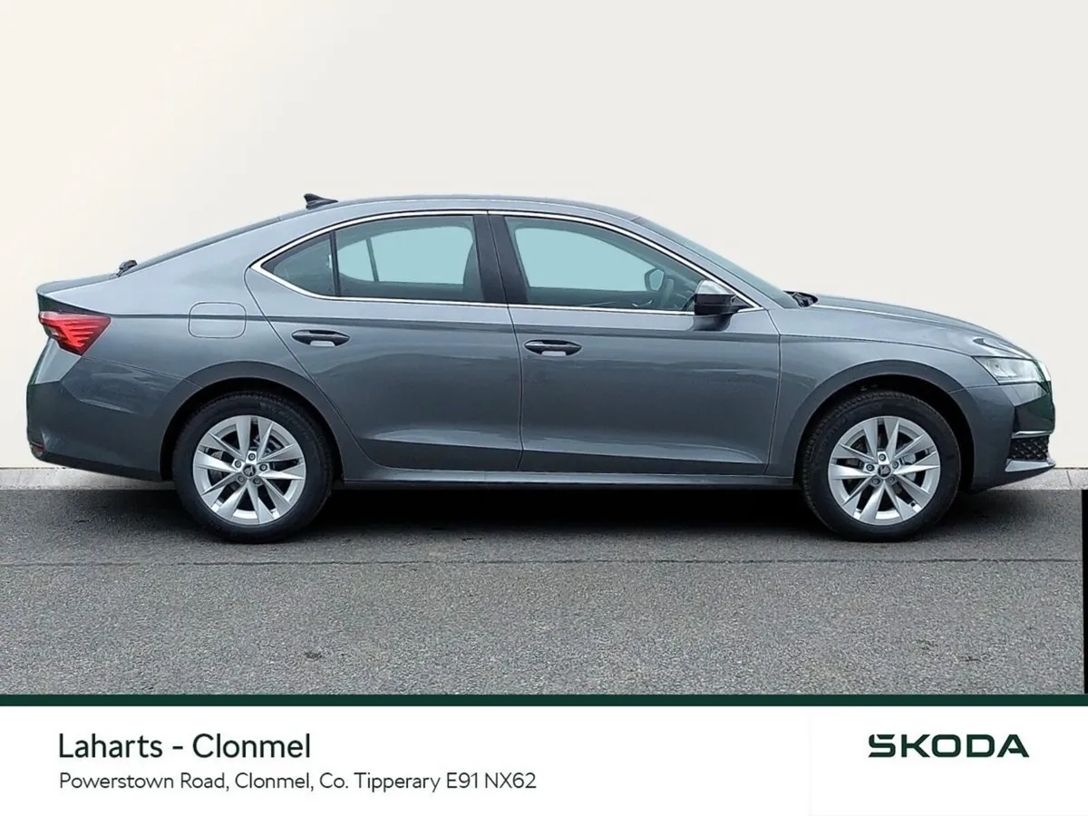 Skoda Octavia Saloon, Diesel, 2026, Grey