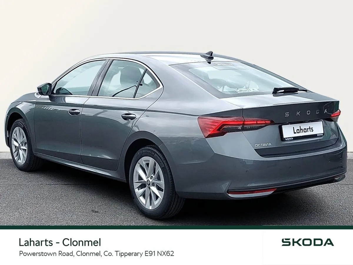 Skoda Octavia Saloon, Diesel, 2026, Grey