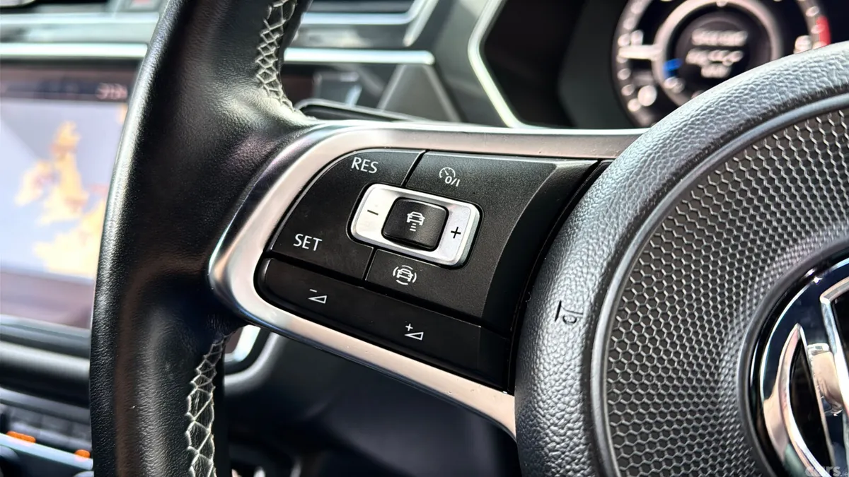 Volkswagen Tiguan SUV, Diesel, 2018, Black