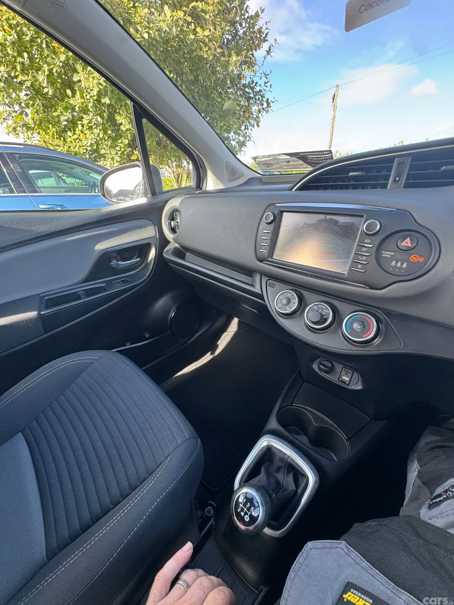 Toyota Yaris MPV, Petrol, 2019, Grey