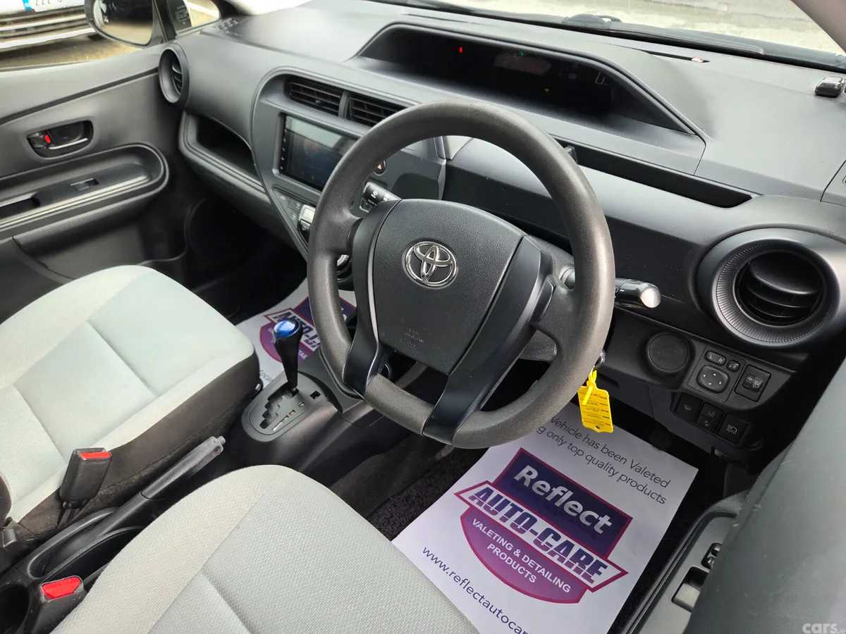 Toyota Aqua Hatchback, Petrol Hybrid, 2017, White
