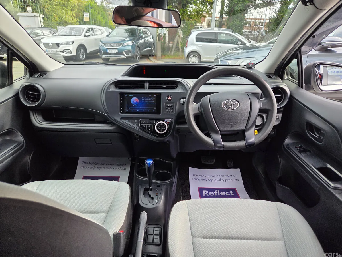 Toyota Aqua Hatchback, Petrol Hybrid, 2017, White
