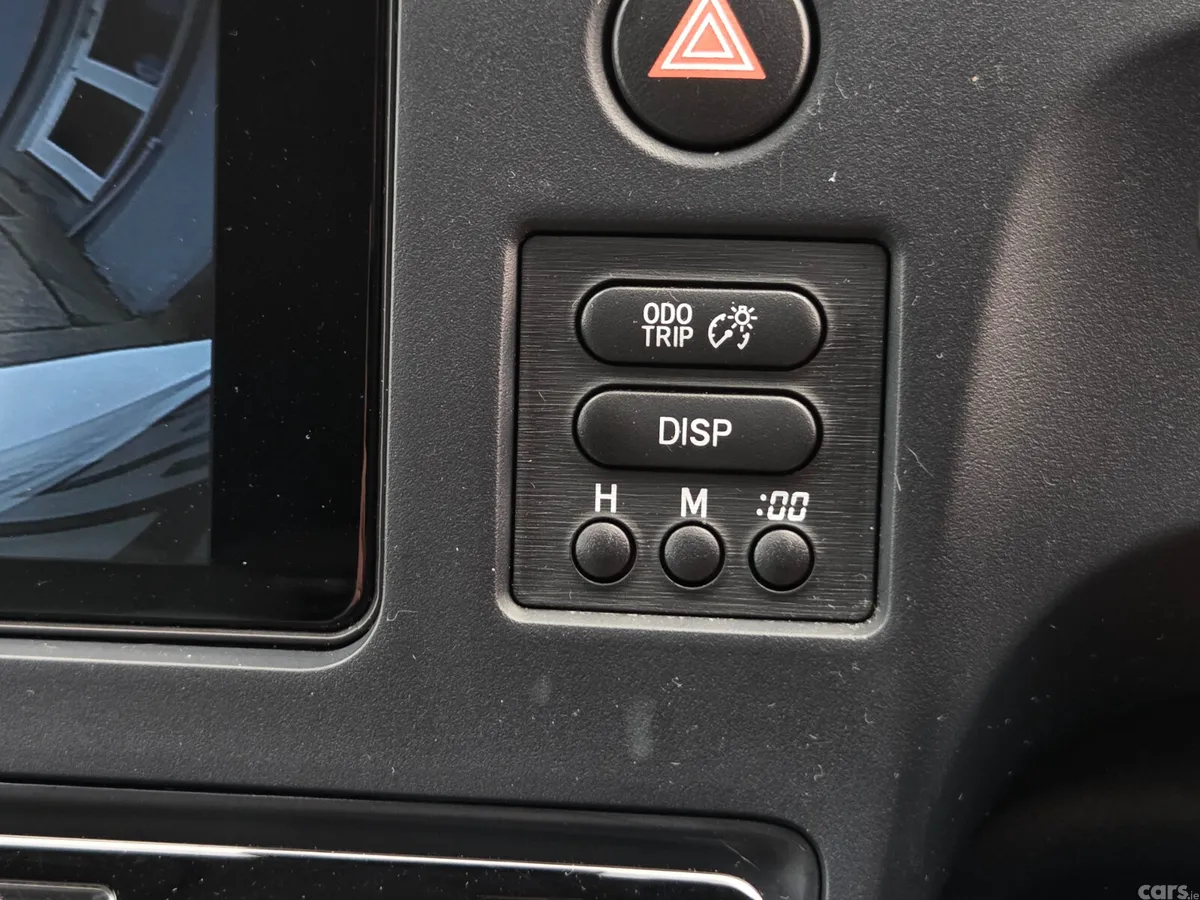 Toyota Aqua Hatchback, Petrol Hybrid, 2017, White