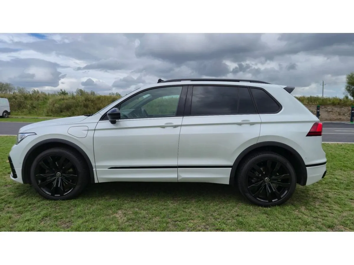 Volkswagen Tiguan SUV, Petrol Plug-in Hybrid, 2024, White