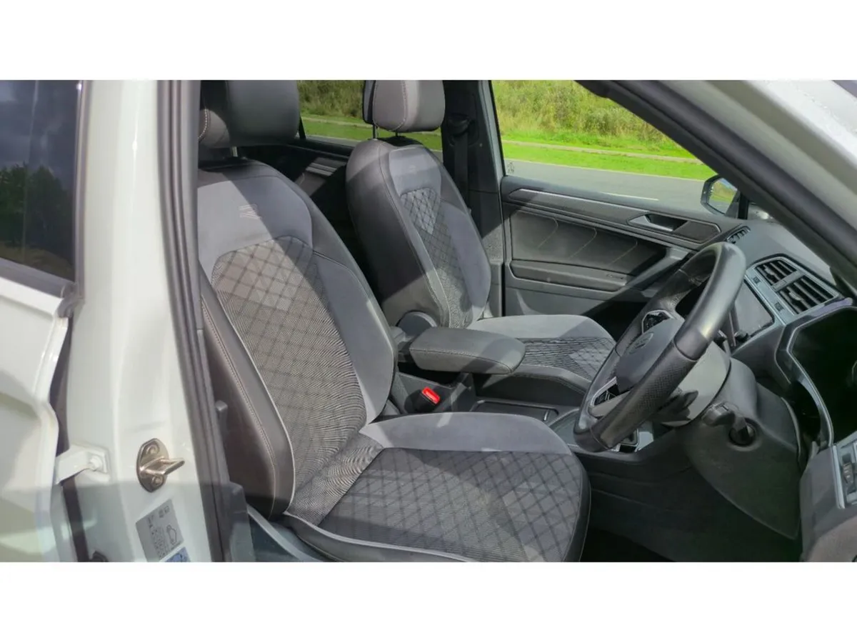 Volkswagen Tiguan SUV, Petrol Plug-in Hybrid, 2024, White