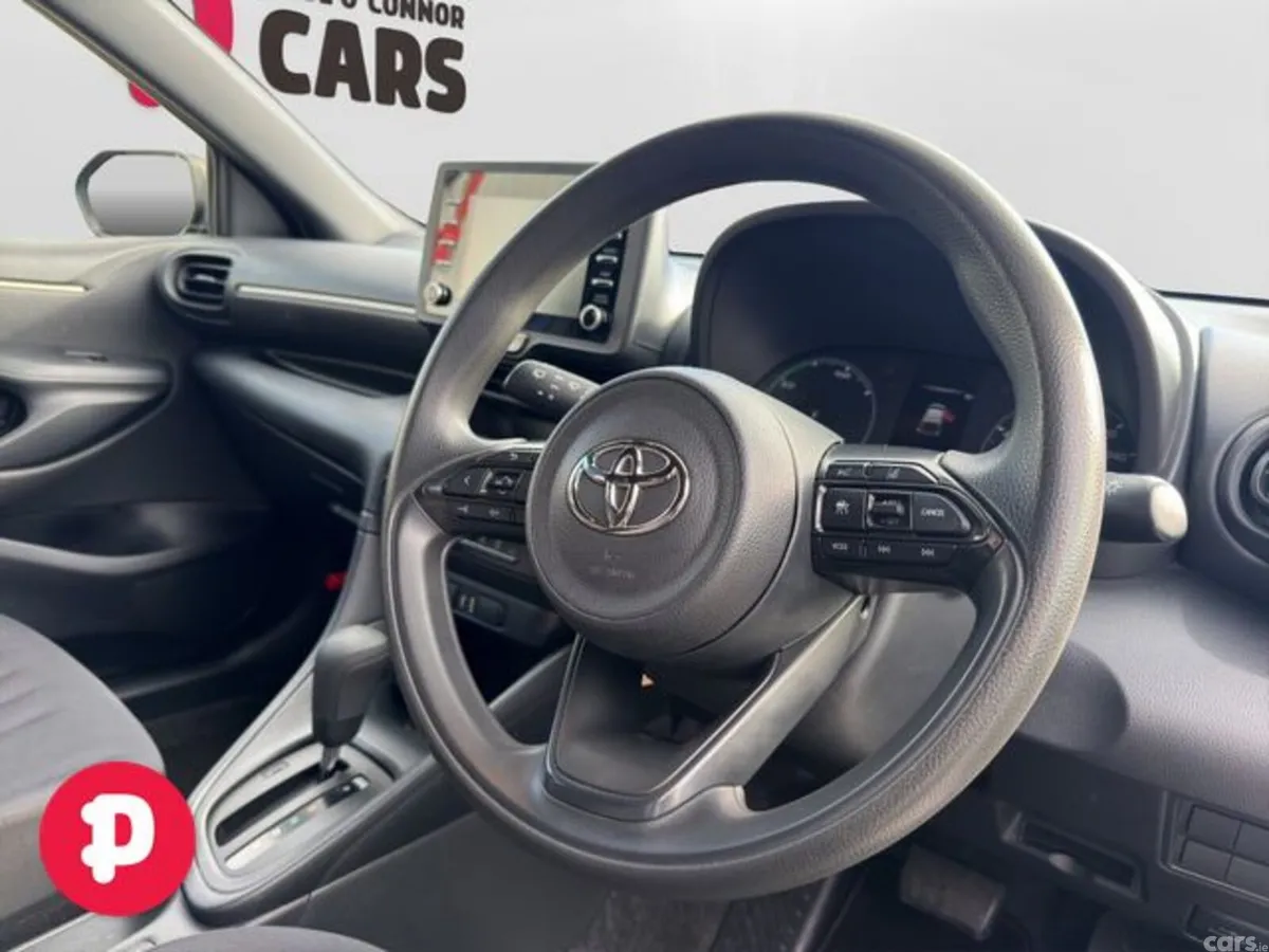Toyota Yaris Hatchback, Petrol Hybrid, 2022, Blue