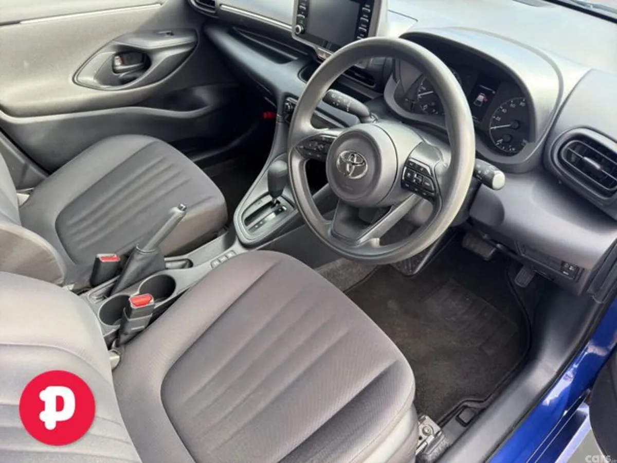 Toyota Yaris Hatchback, Petrol Hybrid, 2022, Blue