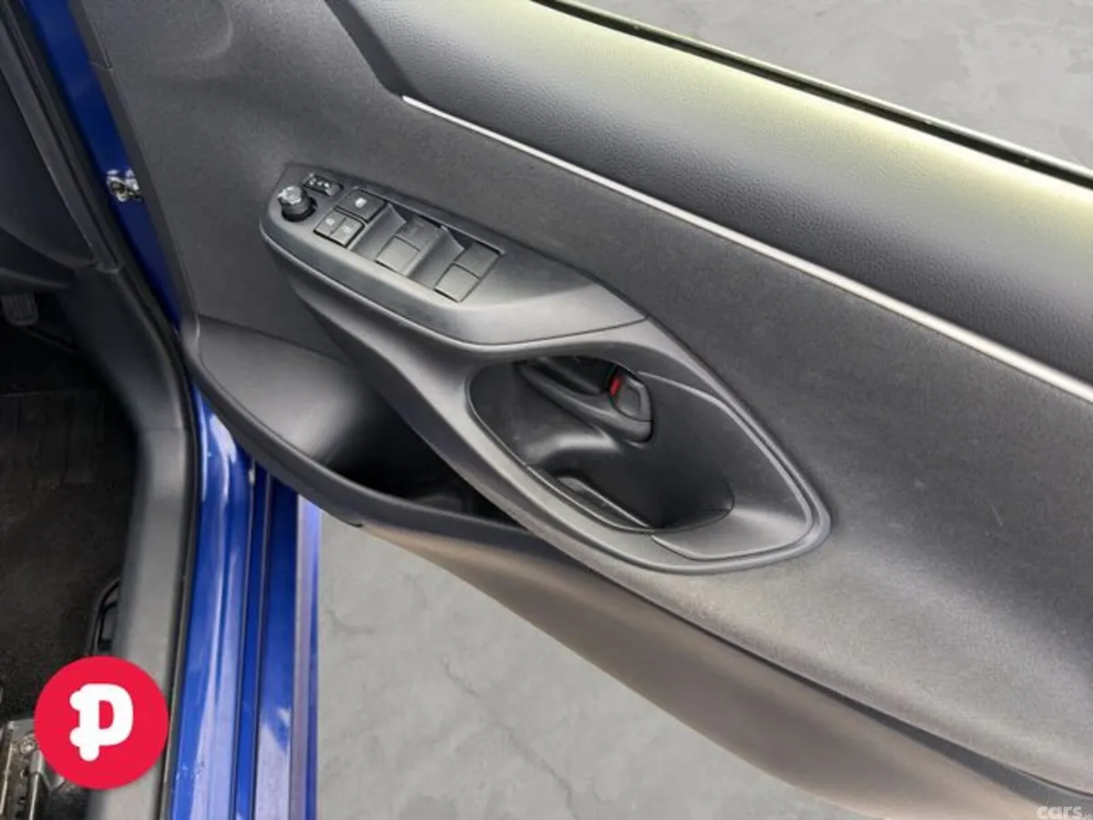 Toyota Yaris Hatchback, Petrol Hybrid, 2022, Blue