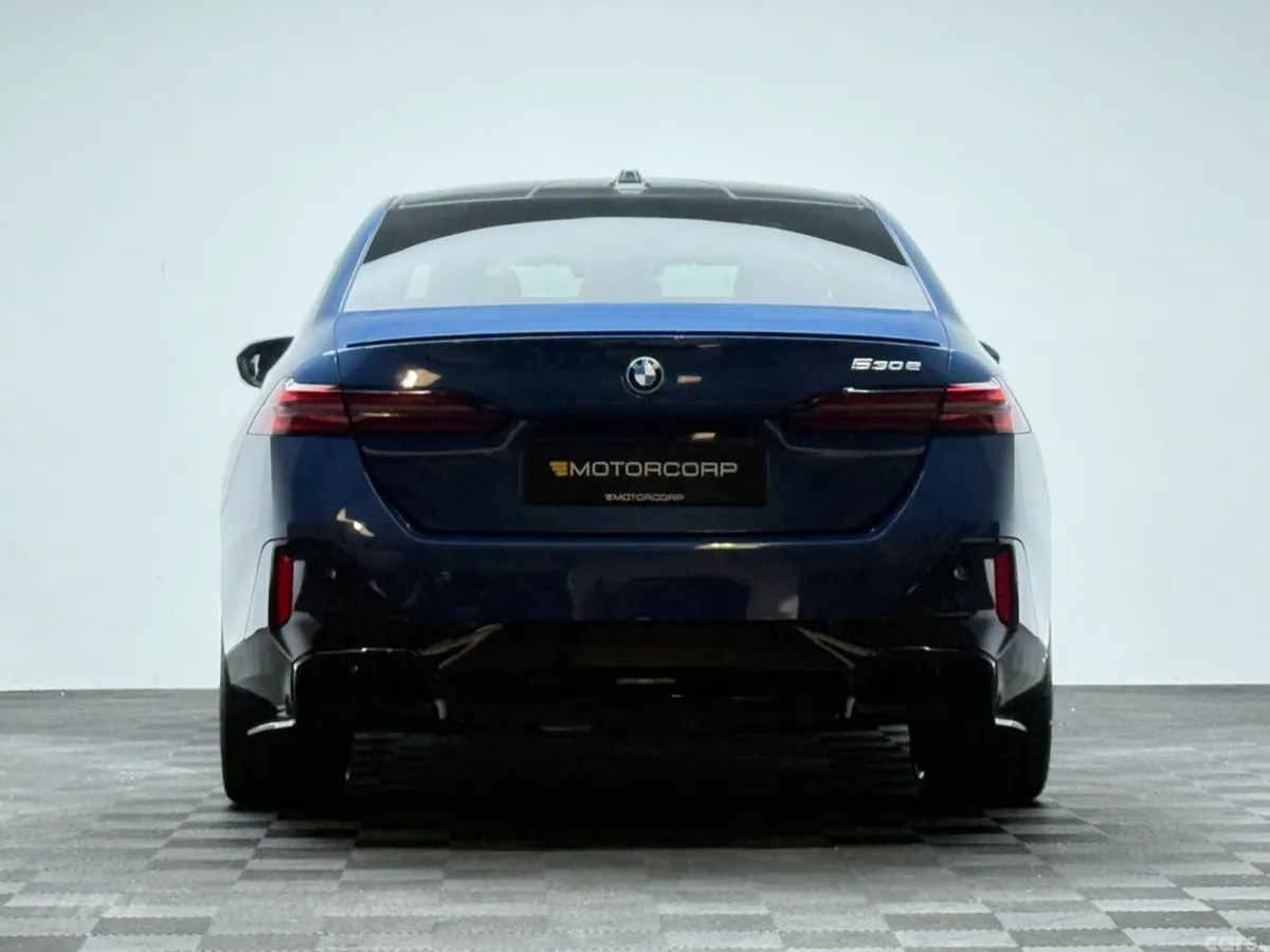 BMW 5-Series Saloon, Petrol Plug-in Hybrid, 2024, Blue