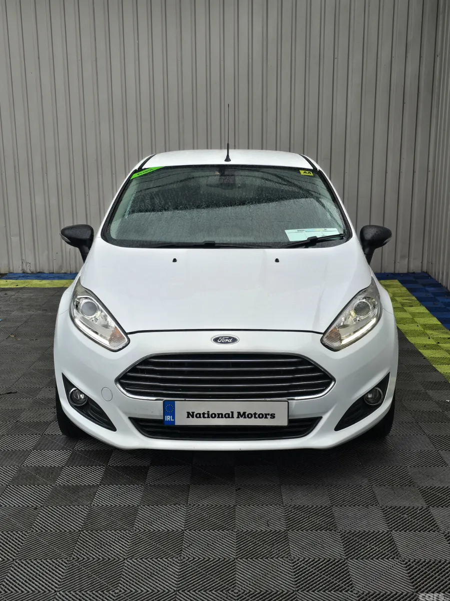 Ford Fiesta Hatchback, Petrol, 2014, White
