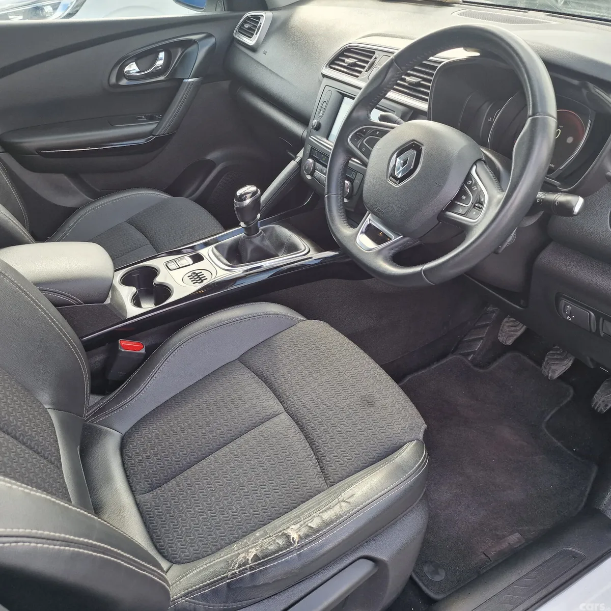 Renault Kadjar SUV, Diesel, 2016, White