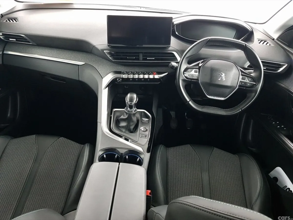 Peugeot 3008 MPV, Petrol, 2021, Grey