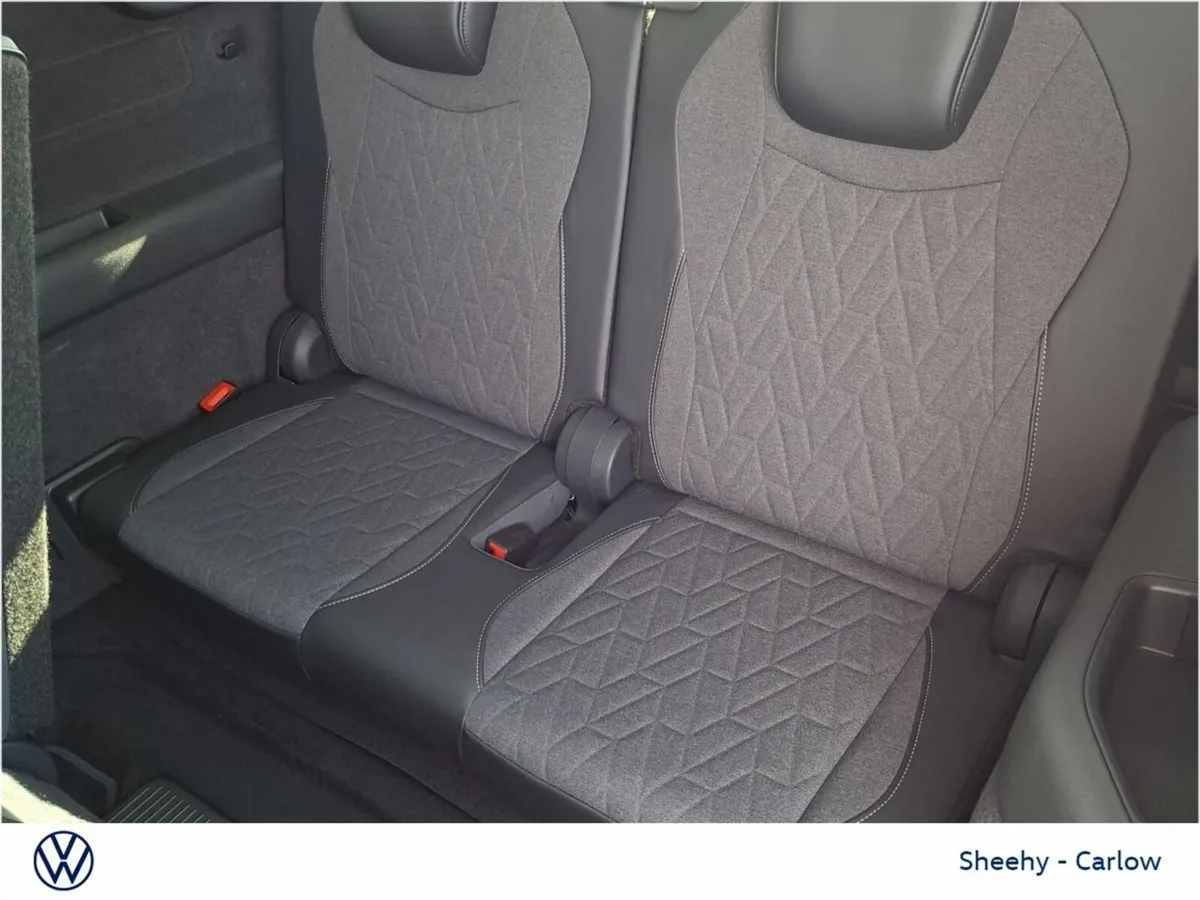 Volkswagen Tayron SUV, Diesel, 2026, Silver