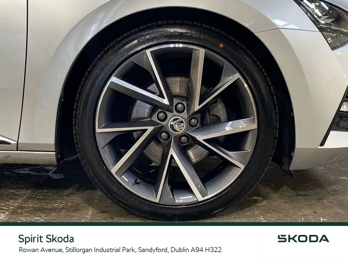 Skoda Superb Saloon, Diesel, 2021, Silver
