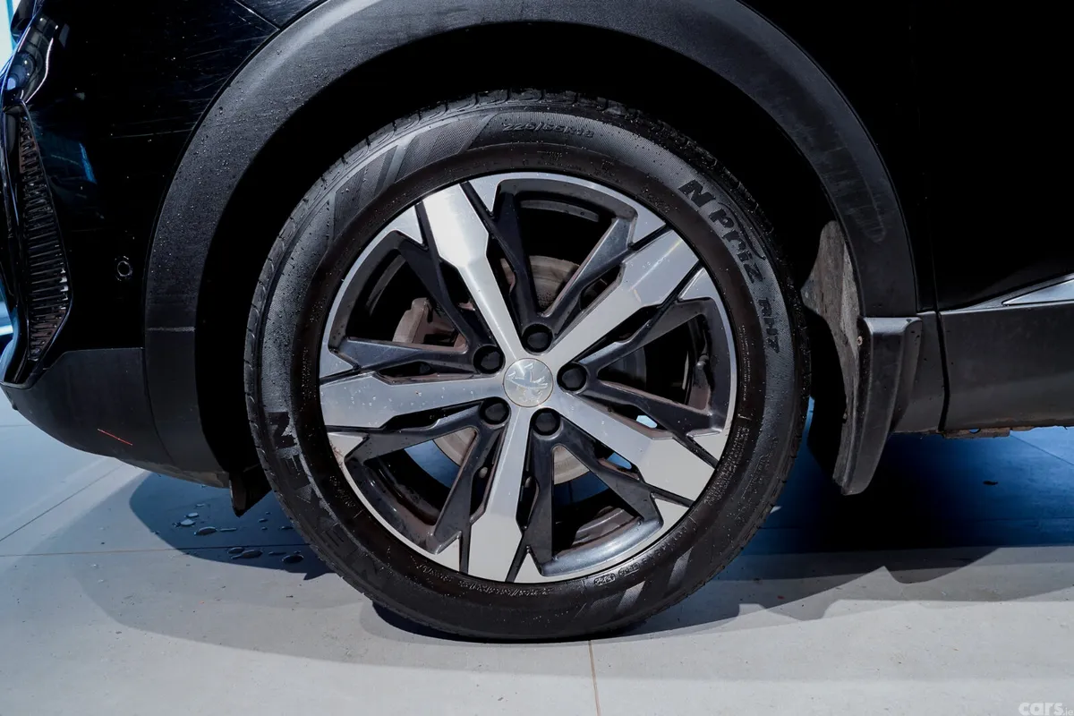 Peugeot 5008 MPV, Diesel, 2023, Black