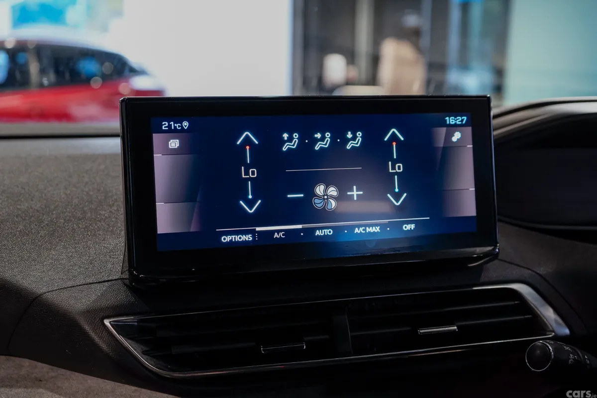 Peugeot 5008 MPV, Diesel, 2023, Black