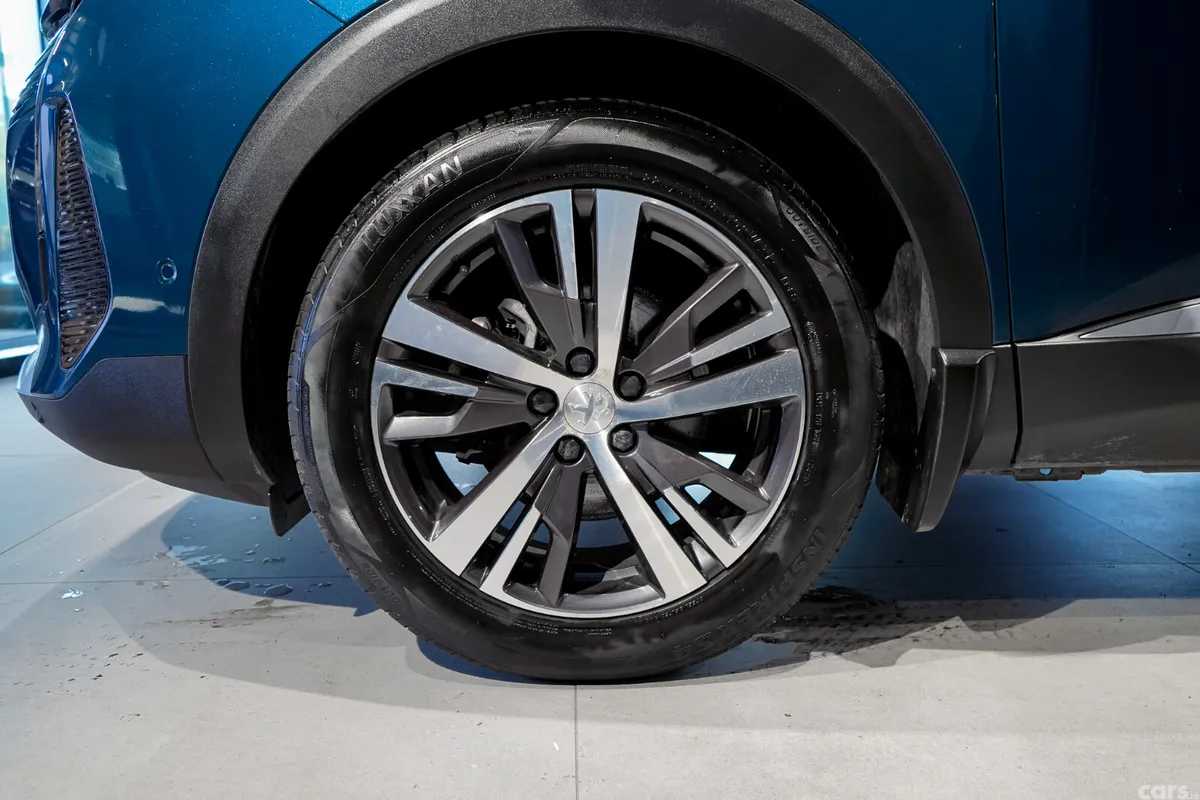 Peugeot 3008 MPV, Diesel, 2023, Blue