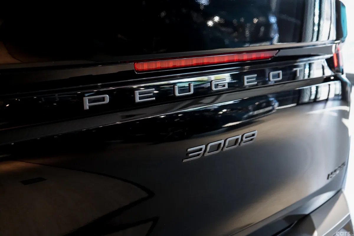 Peugeot 3008 MPV, Petrol Hybrid, 2026, Black