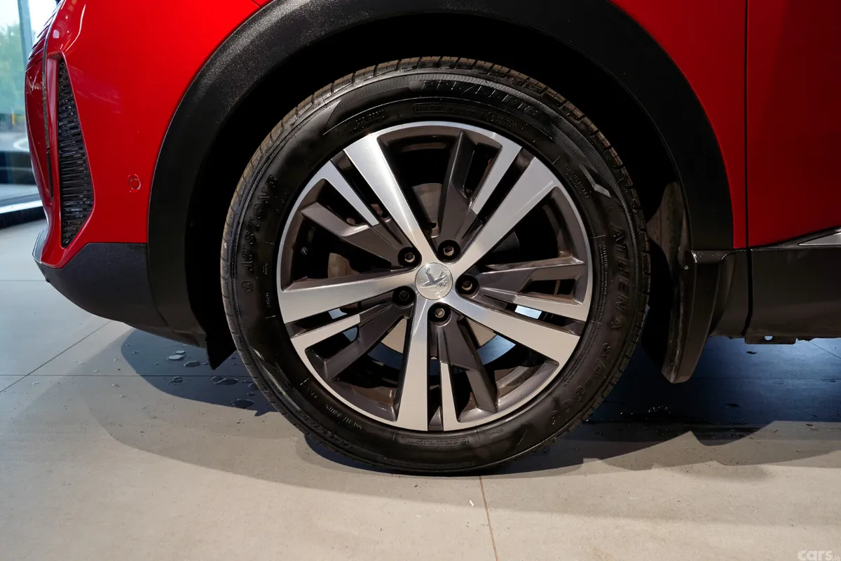 Peugeot 3008 MPV, Diesel, 2021, Red
