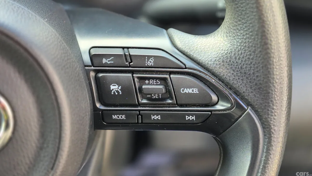 Toyota Yaris Hatchback, Petrol Hybrid, 2022, Silver