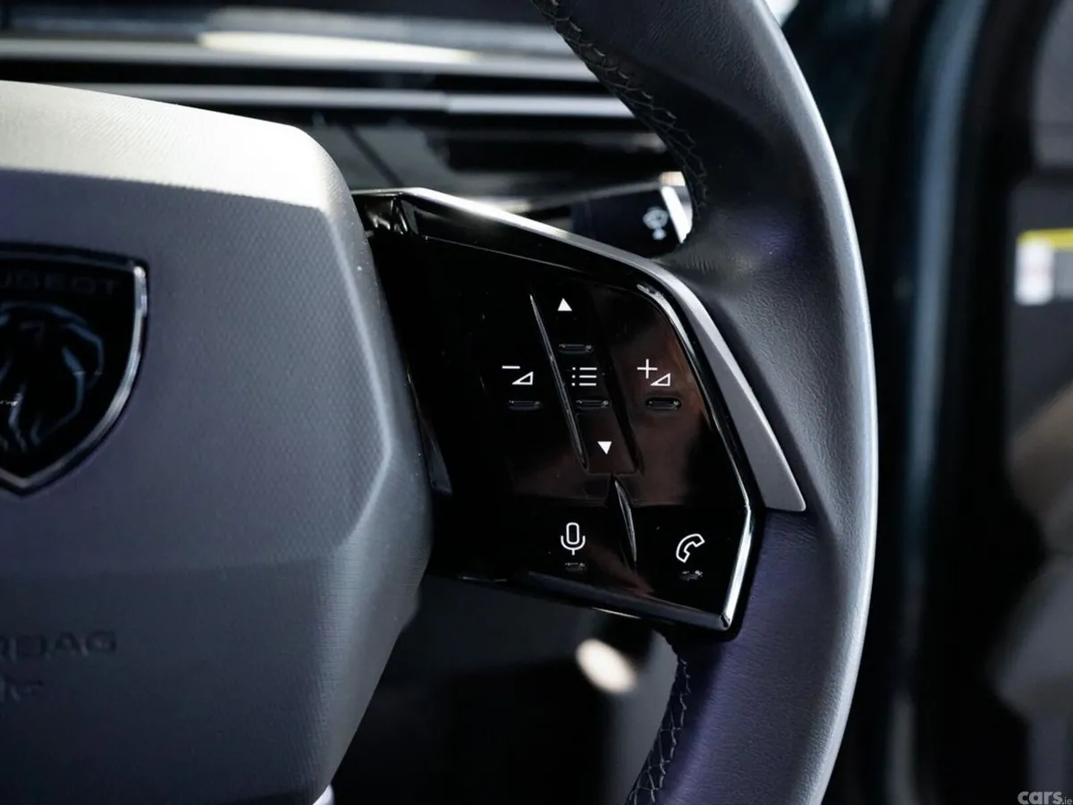Peugeot 3008 MPV, Electric, 2025, Blue