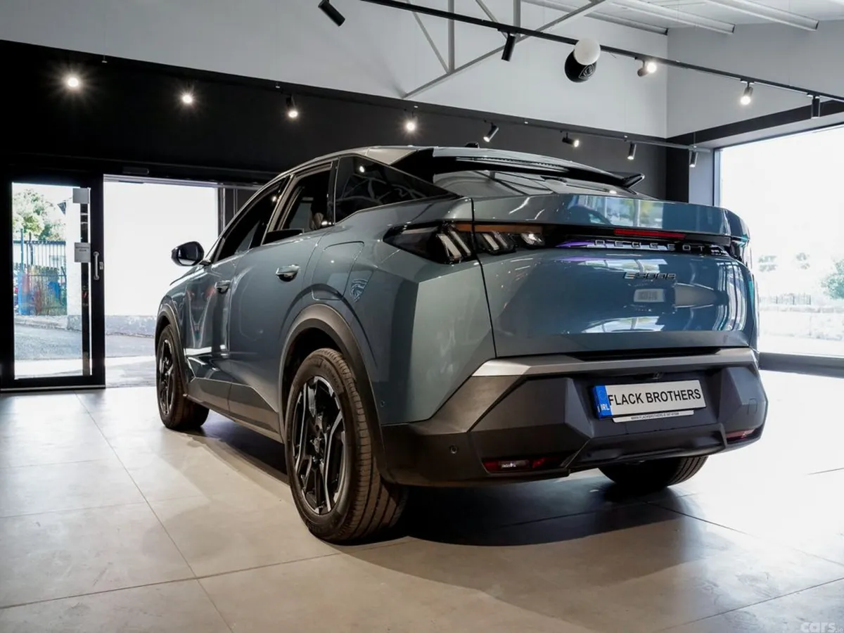 Peugeot 3008 MPV, Electric, 2025, Blue