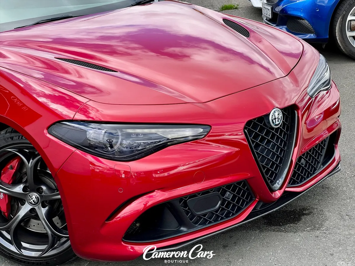 Alfa Romeo Giulia Saloon, Petrol, 2023, Red