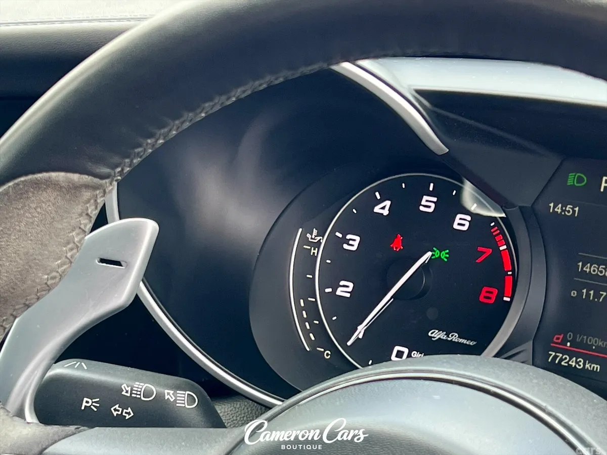 Alfa Romeo Giulia Saloon, Petrol, 2023, Red