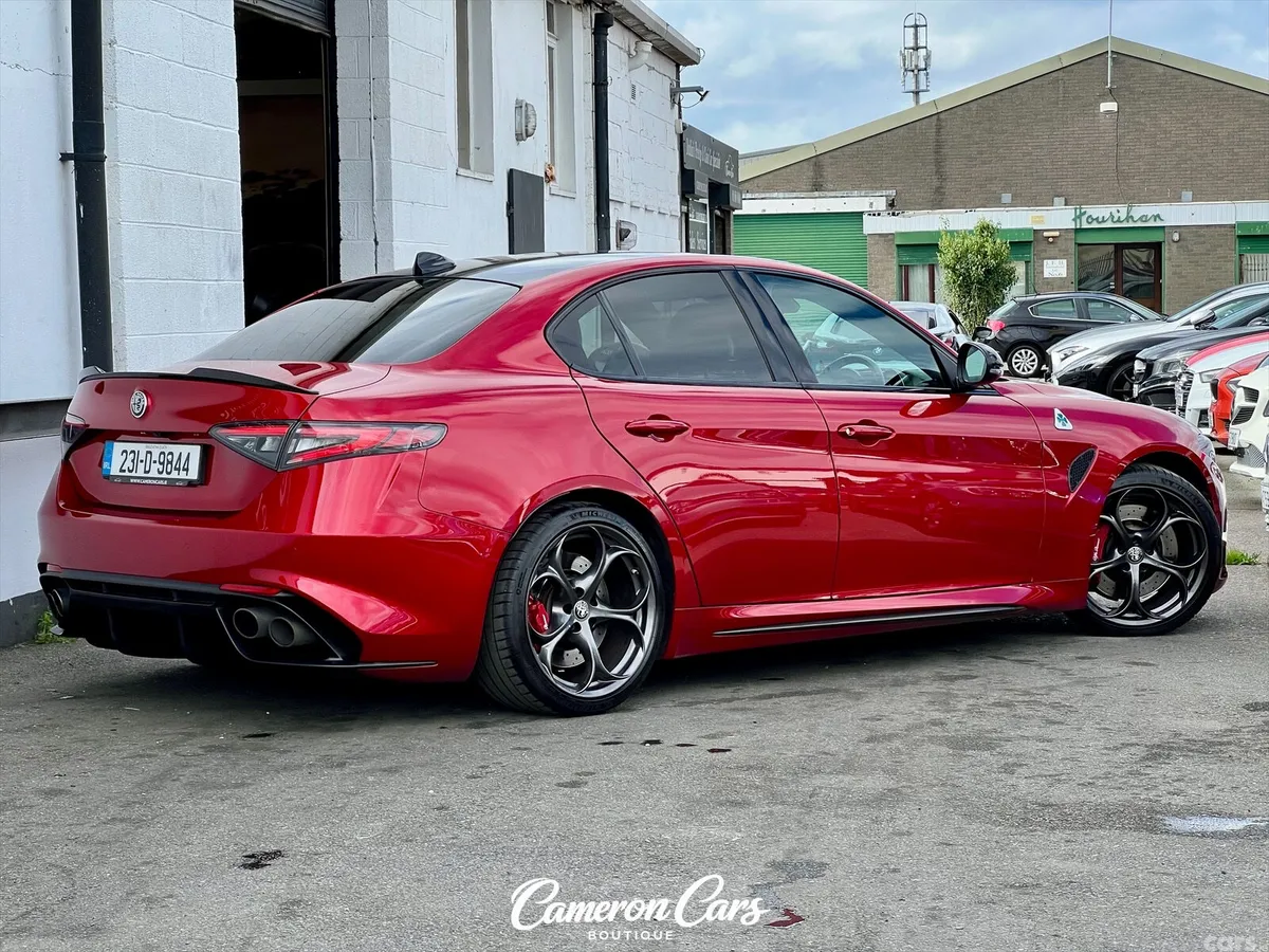 Alfa Romeo Giulia Saloon, Petrol, 2023, Red