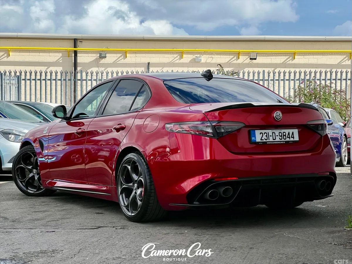 Alfa Romeo Giulia Saloon, Petrol, 2023, Red