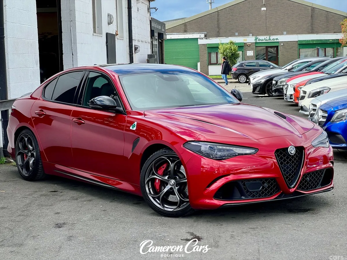 Alfa Romeo Giulia Saloon, Petrol, 2023, Red